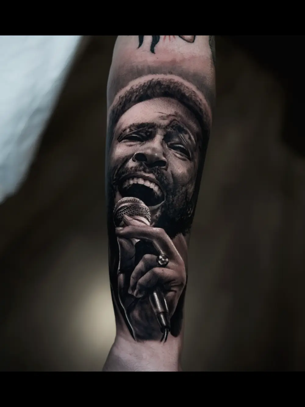 Tatouage réalisme noir et gris — galerie 8